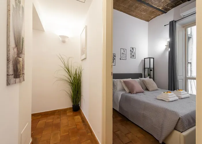 Apartment Leonina Rom